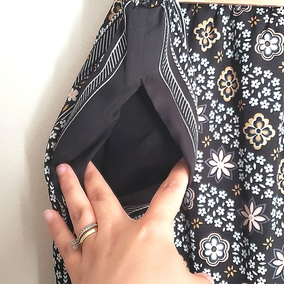 BNWT Ann Taylor Pull On Skirt - Picture 2 of 7